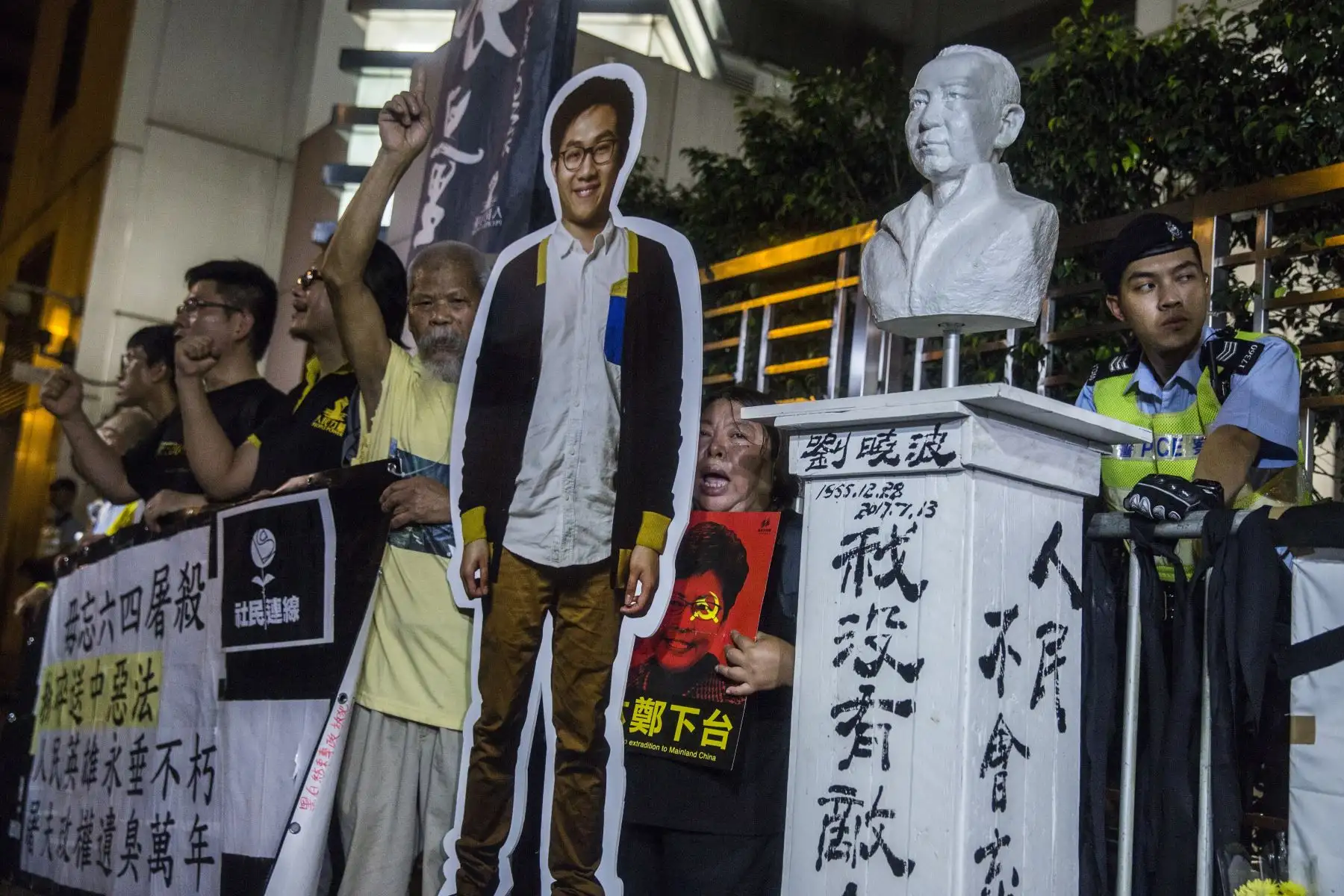 Activistas a favor de la democracia participan de una marcha de protesta en Hong Kong al conmemorarse el 30 aniversario de Tiananmen. Foto: AFP. Foto: AFP