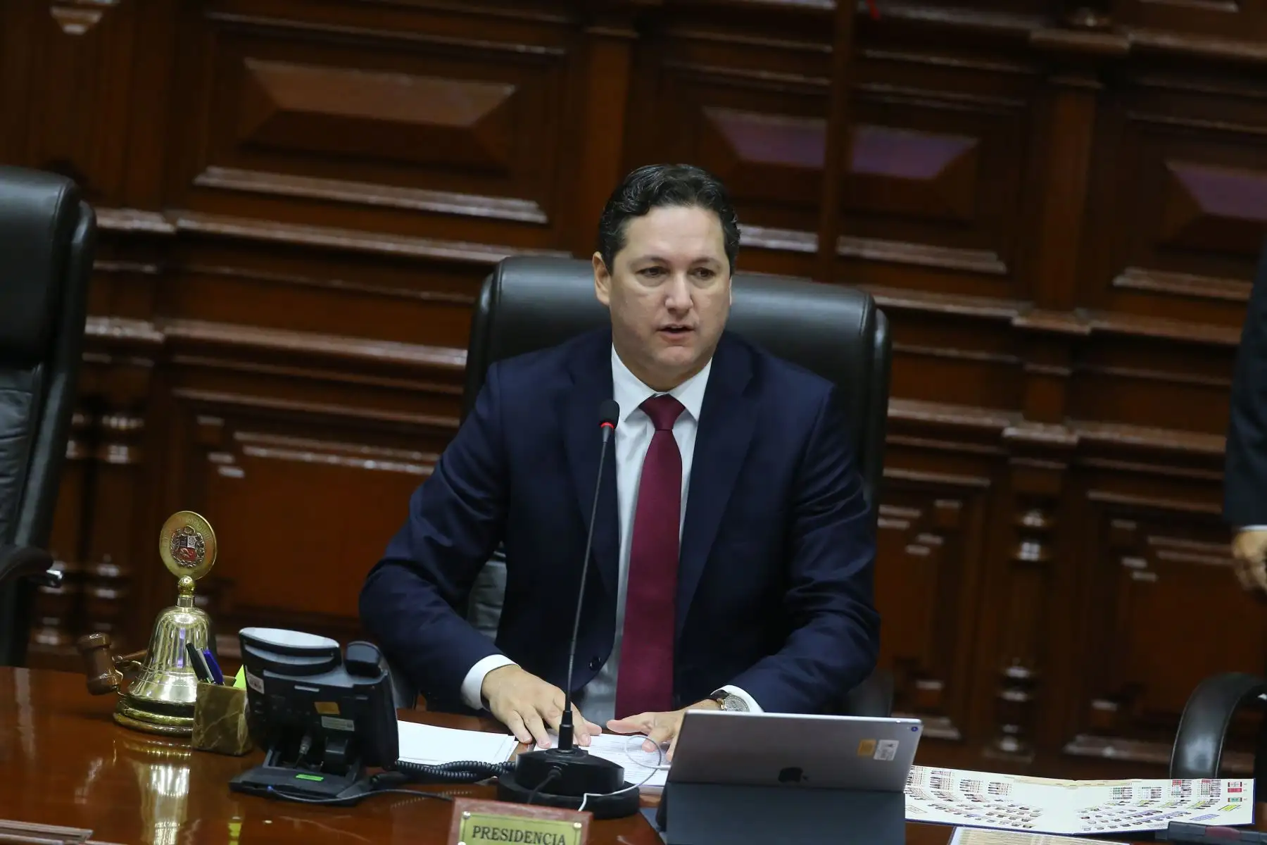 Presidente del Congreso , Daniel Salaverry dirige el  debate sobre cuestión de confianza en el Congreso de la república.
Foto: ANDINA/Vidal Tarqui