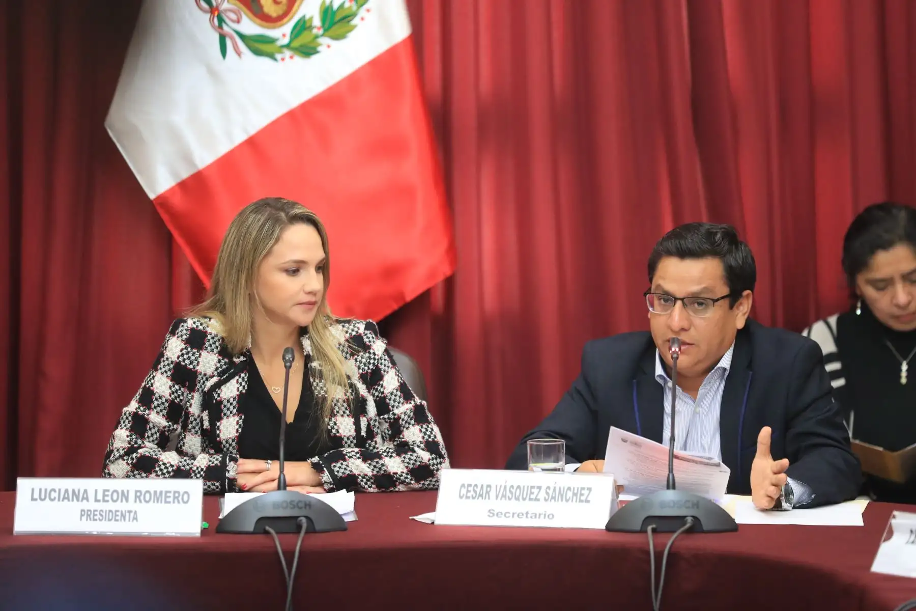 Comisión de Levantamiento de Inmunidad Parlamentaria acordó, por mayoría, levantarle la inmunidad de proceso al congresista Moisés Mamani

Foto: ANDINA/Juan Carlos Guzmán Negrini
