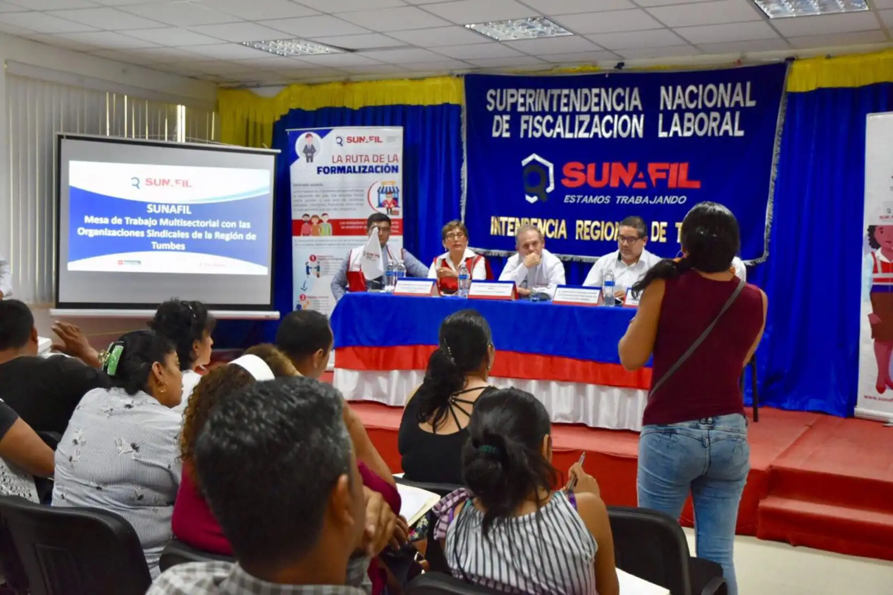 Sunafil atiende demanda de sindicatos de trabajadores en Tumbes. ANDINA/Difusión
