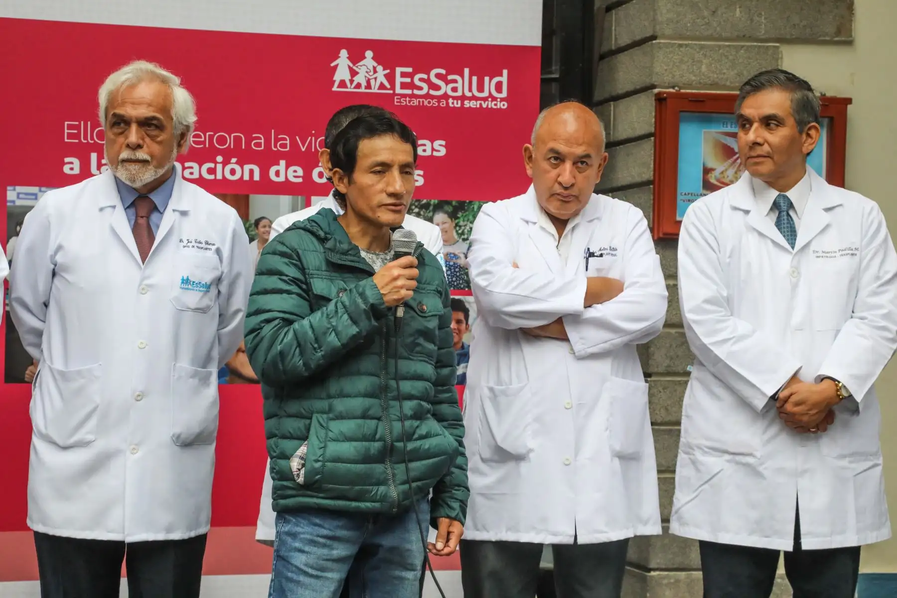 Pacientes Trasplantados del hospital Almenara realizaron una misa que congregó a decenas de personas que ahora tienen nueva oportunidad de vida.  Foto: ANDINA/ESSALUD