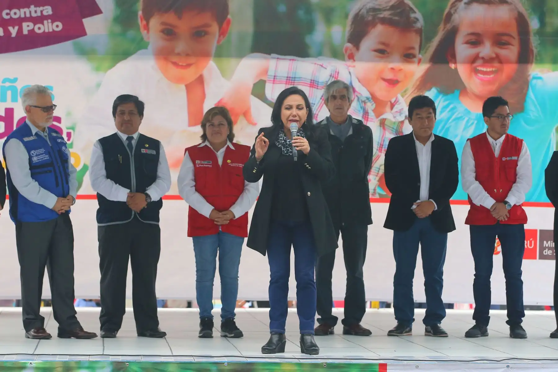 Zulema Tomás Gonzáles ministra de Salud y Gloria Montenegro, Ministra de la Mujer y poblaciones Vulnerables, Asisten al  Lanzamiento de la Vacunación Nacional contra el sarampión, y polio Perú 2019. Foto: ANDINA/Vidal Tarqui