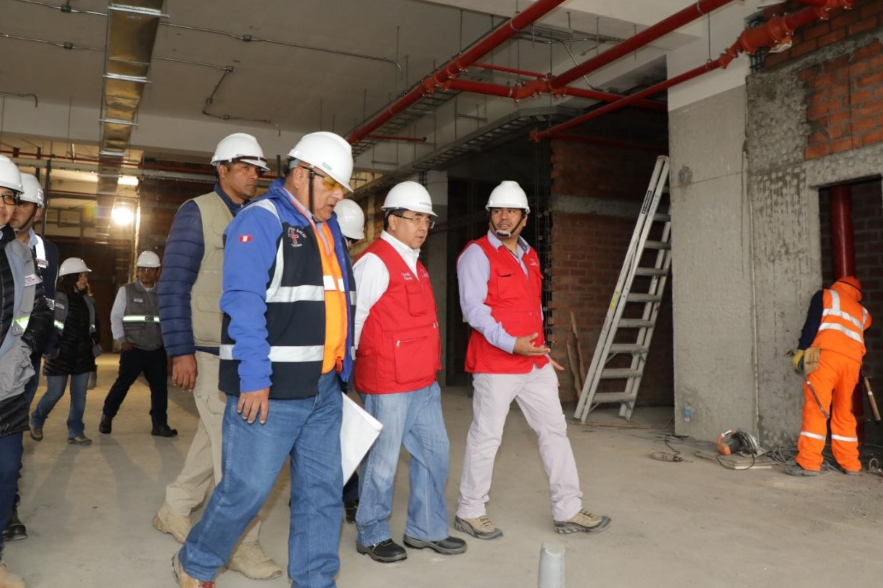 El contralor Nelson Shack constató el retraso en el avance de las obras del Hospital Hipólito Unanue de Tacna.