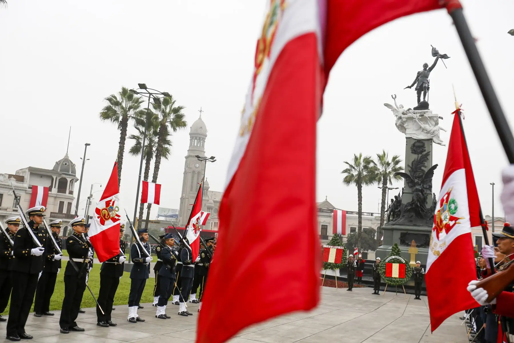 Jefe de Estado, Martín Vizcarra, preside ceremonia por el 139 Aniversario de la Batalla de Arica y Renovación del Juramento de Fidelidad a la Bandera. Foto: ANDINA/Prensa Presidencia