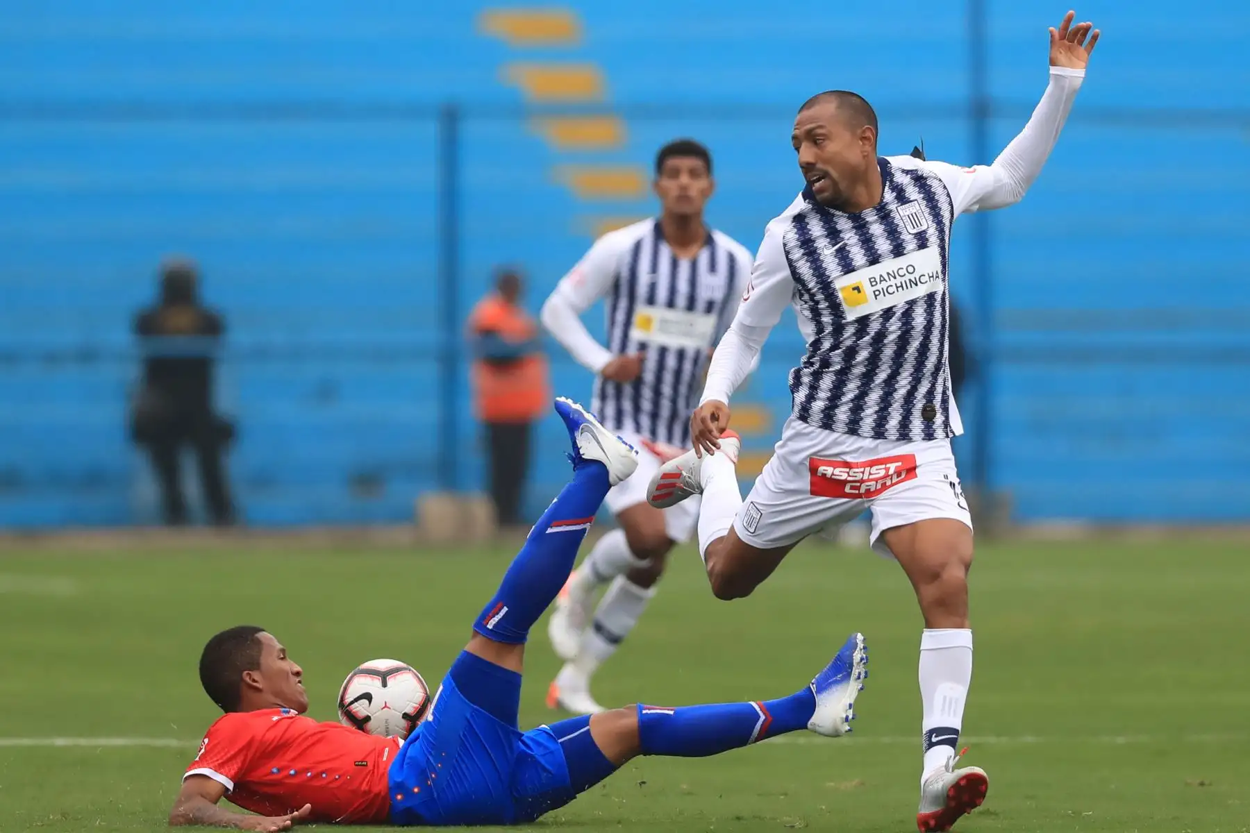 Luis Alberto Ramírez de Alianza.
Alianza Lima empató 1-1 ante Unión Comercio 

Foto: ANDINA/Juan Carlos Guzmán Negrini.