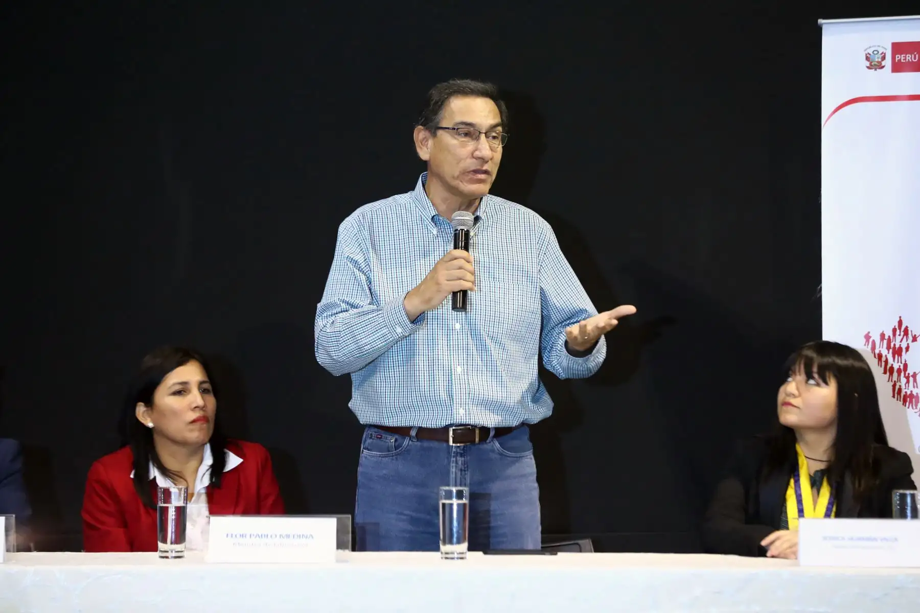Presidente Martin Vizcarra se reunio con 120 jóvenes líderes de Lima Metropolitana quienes darán a conocer los problemas sociales y económicos Foto: ANDINA/Norman Córdova