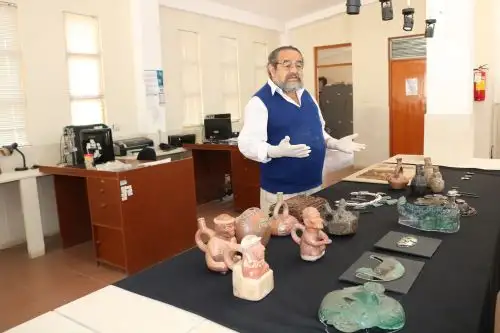 El director del Museo Tumbas Reales de Sipán, Walter Alva, informó que 346 piezas arqueológicas recuperadas en las investigaciones del último quinquenio serán exhibidas en el Museo de la Nación.