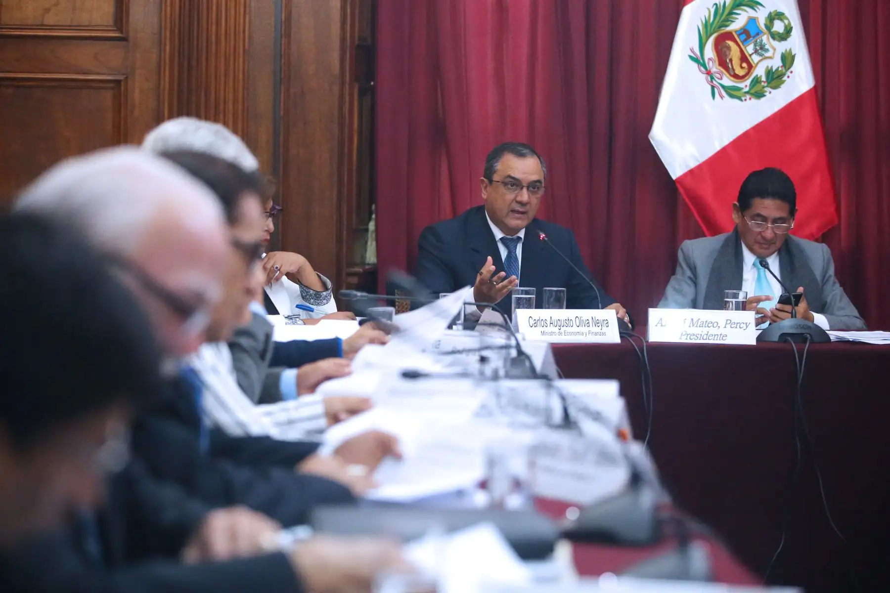 El Ministro de Economía y Finanzas, Carlos Augusto Oliva, se presenta en el Congreso. Foto: ANDINA/Vidal Tarqui