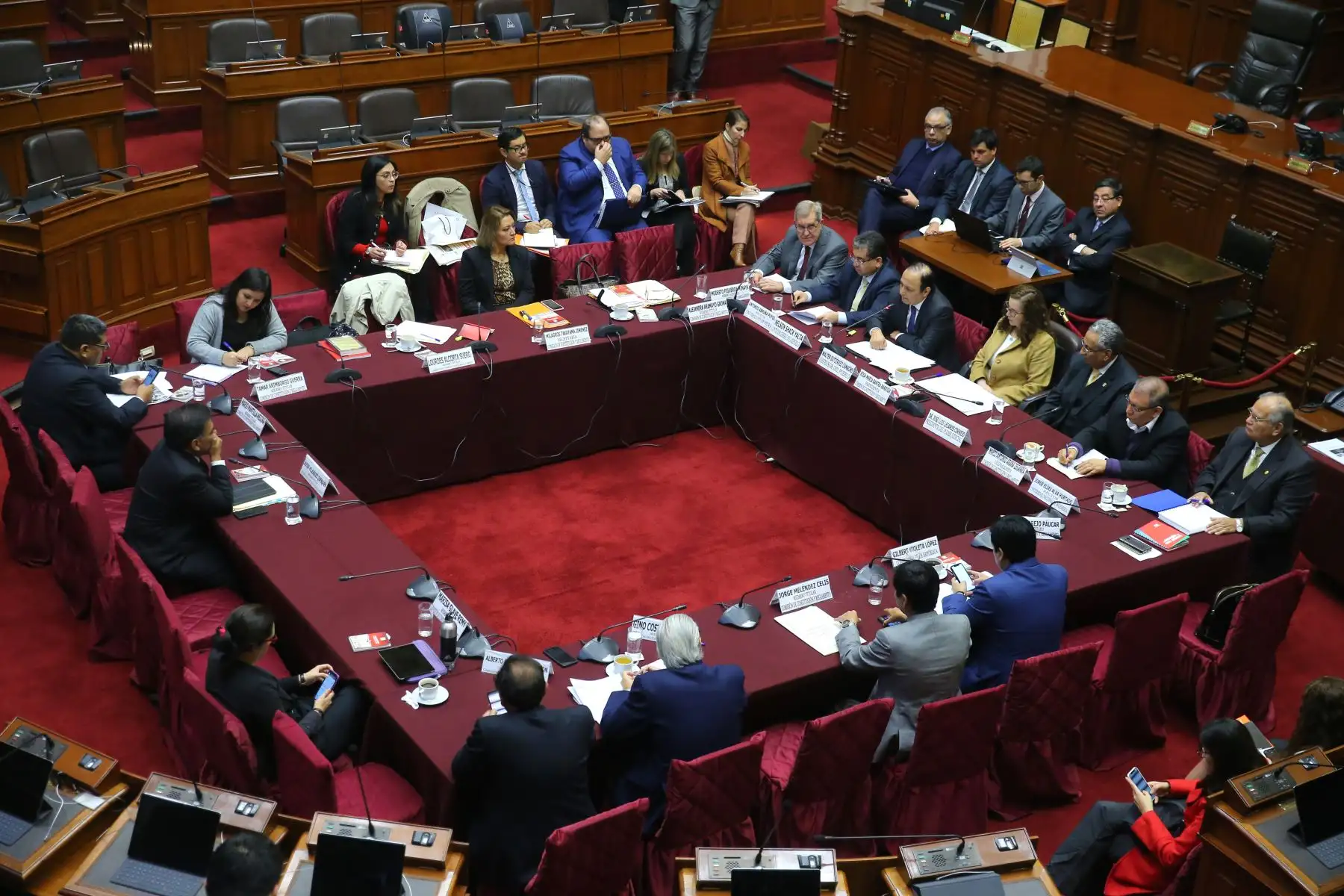 La Comisión Especial para elegir a los miembros de la Junta Nacional de Justicia (JNJ) se presenta ante la Comisión de Constitución del Congreso a fin de informar los avances de su trabajo. Foto: ANDINA/Vidal Tarqui