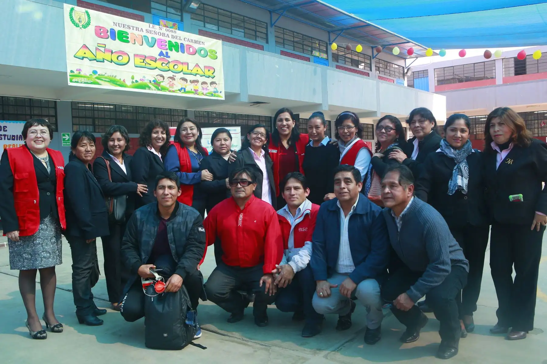 Ministra de Educación, Flor Pablo Medina da la bienvenida a los niños a niños, que no alcanzaron vacantes este año y gracias a la campaña “ Lima aprende” , ahora se integran.
Las vacantes también alcanzan para niños y niñas venezolanos.
Foto: ANDINA/Héctor Vinces