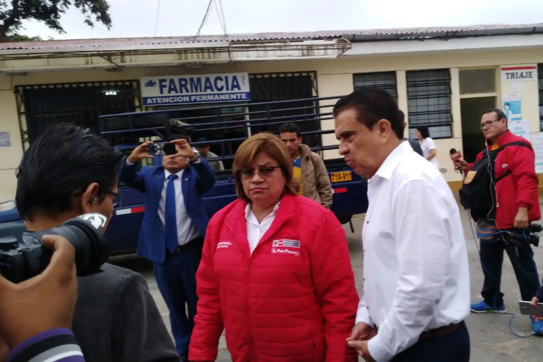 Ministra de Salud, Zulema Tomás, visita hospitales de Trujillo y entrega medicamentos para reforzar lucha contra el síndrome Guillain Barré. ANDINA/Luis Puell