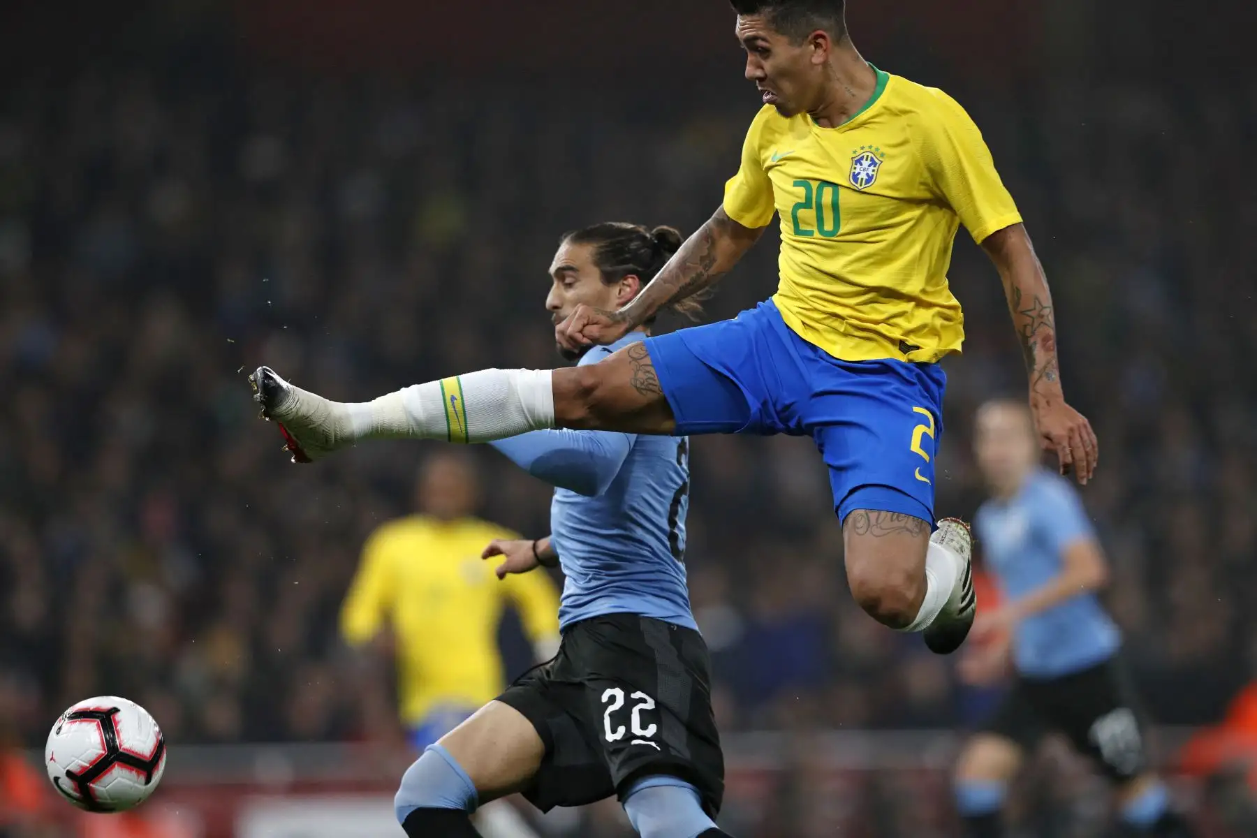 Roberto Firmino (Roberto Firmino Barbosa de Oliveira)
Valor: US$ 90.7 millones; País: Brasil; Posición: Delantero; Club: Liverpool (ING)
Nacimiento: 2 de octubre de 1991 (27 años); Partidos con su selección: 25; Goles: 9