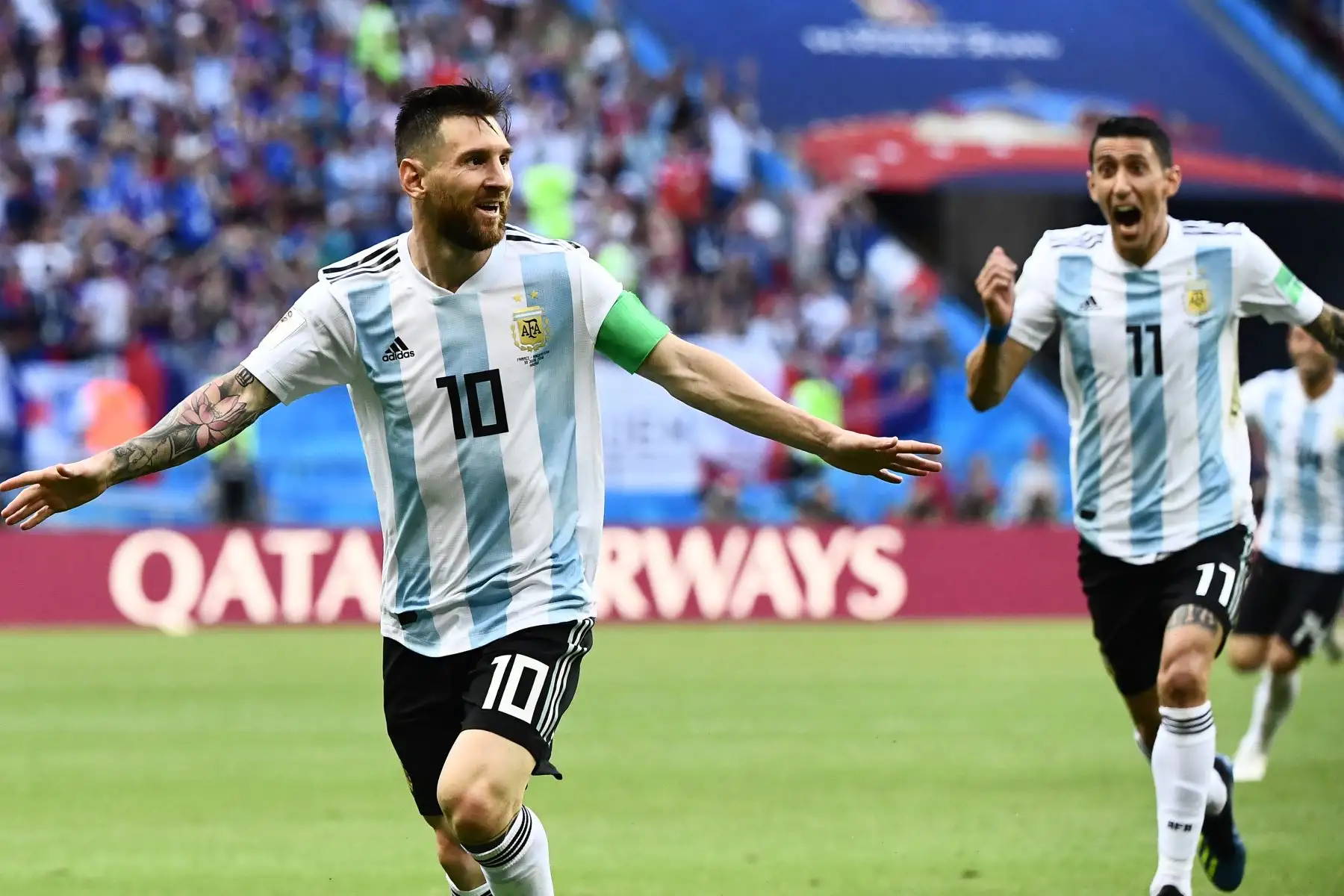 Lionel Messi
Valor: US$ 181.4 millones; País: Argentina; Posición: Extremo derecho; 
Club: Barcelona (ESP); Nacimiento: 24 de junio de 1987 (31 años); Partidos con su selección: 129; Goles: 65