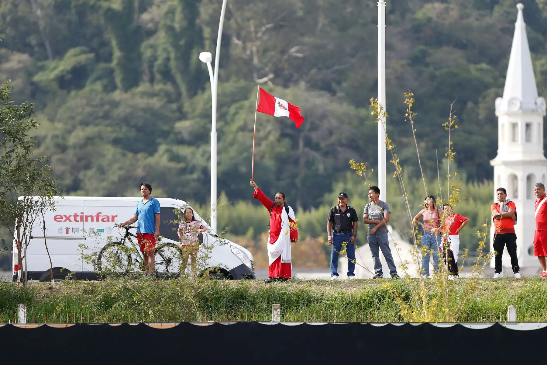 Hinchas alientan a la Selección Peruana en Porto Alegre, Brasil. Foto: AFP
