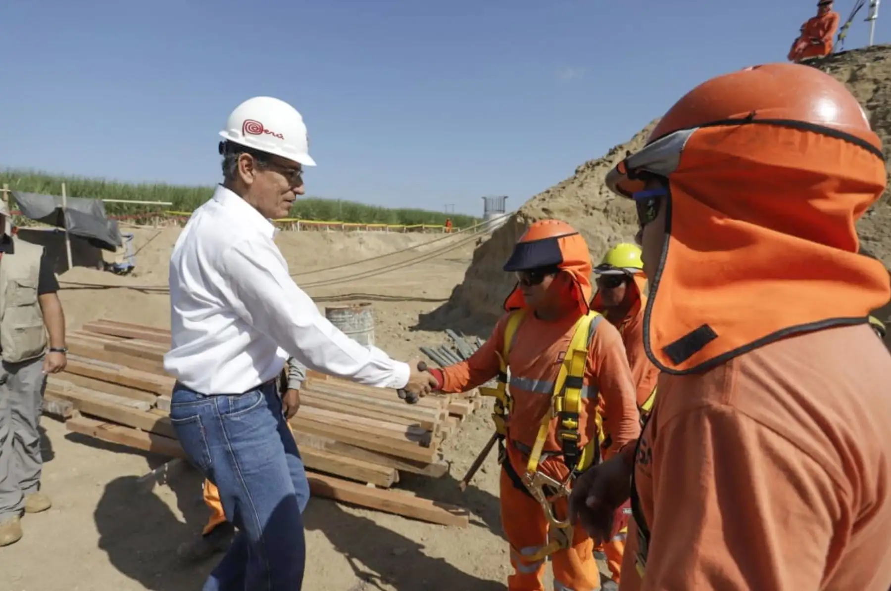 Presidente Vizcarra inspecciona las obras del Puente Peña y el Puente Pichicaco en la región Piura. Foto: ANDINA/ Prensa Presidencia