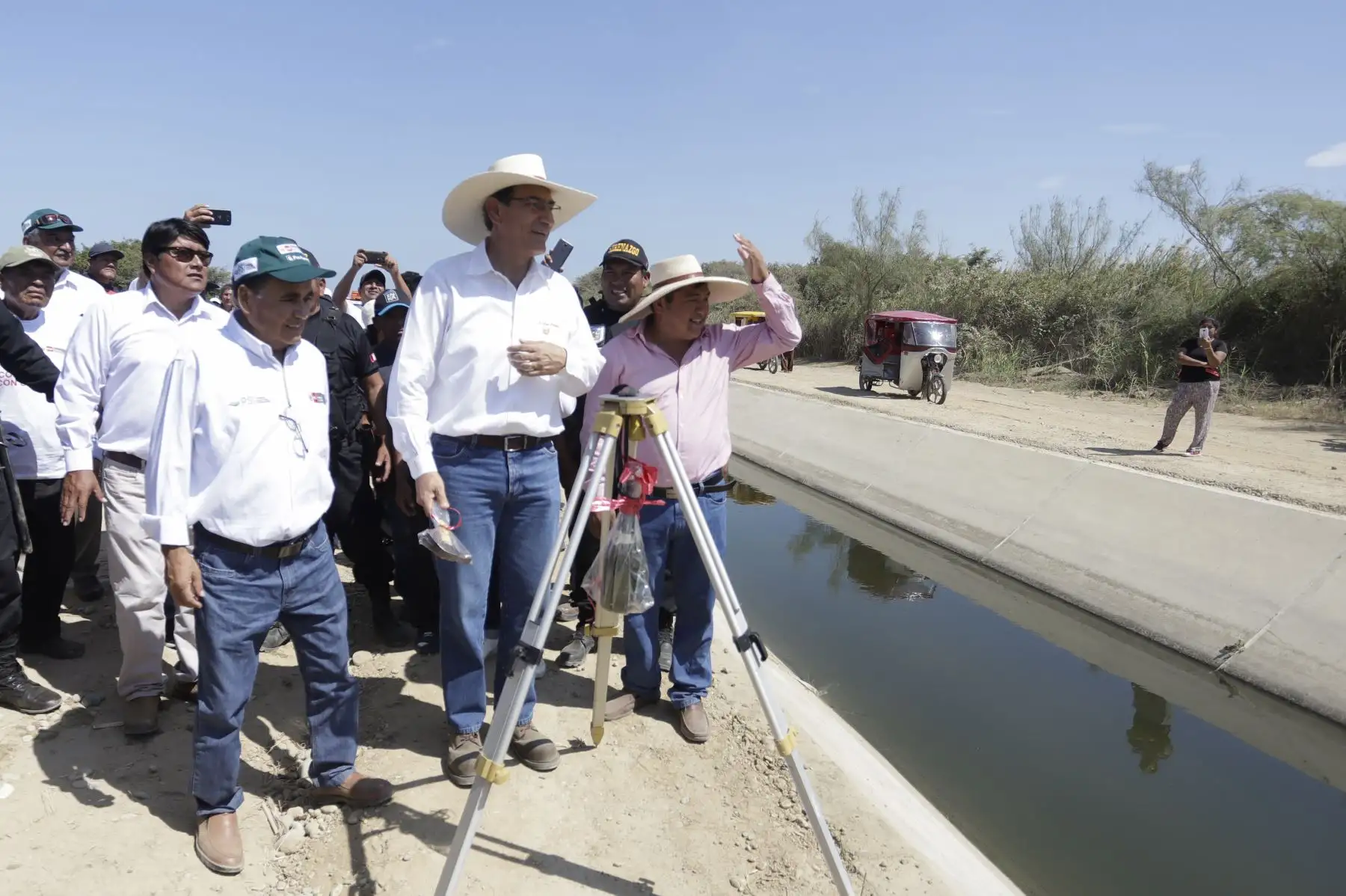 Presidente  Martin Vizcarra realizó visita a la obra de rehabilitación del servicio de agua; para riego del canal El Arenal en Paita (Piura).Foto: ANDINA/Prensa Presidencia
