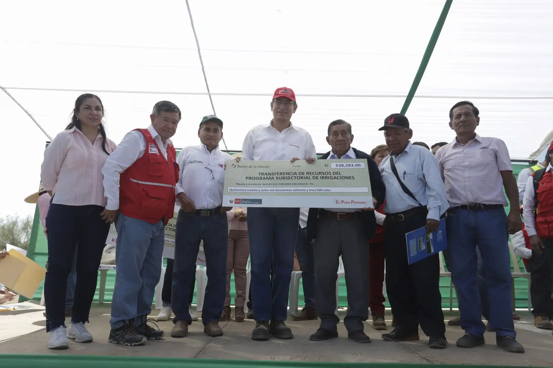 Presidente  Martin Vizcarra realizó visita a la obra de rehabilitación del servicio de agua; para riego del canal El Arenal en Paita (Piura).Foto: ANDINA/Prensa Presidencia