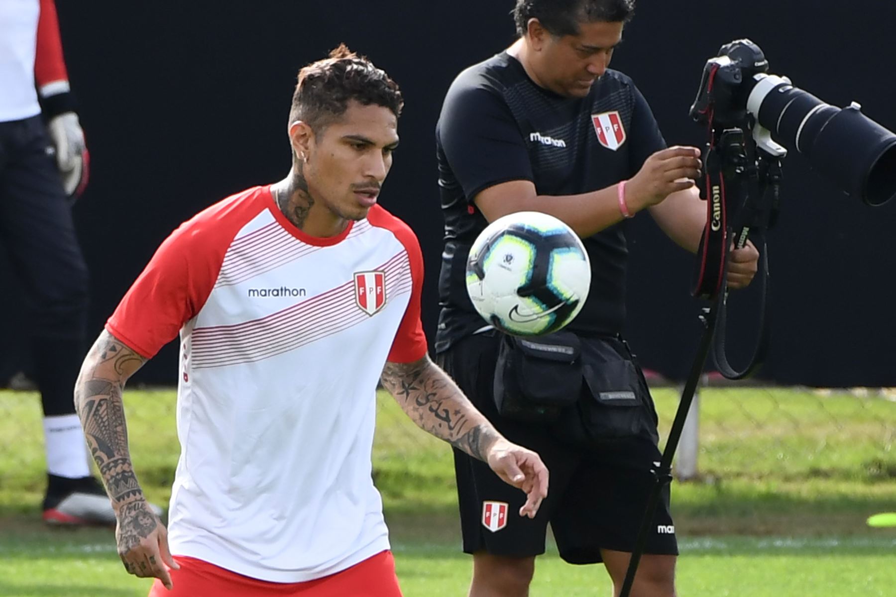 Entrenamiento de la Selección Peruana en Porto Alegre, Brasil. Foto: AFP