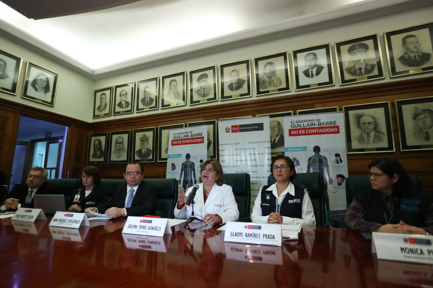 Ministra de Salud, Zulema Tomas ofrece conferencia de prensa para informar sobre el síndrome de Guilliain Barre. Foto: ANDINA/Melina Mejía
