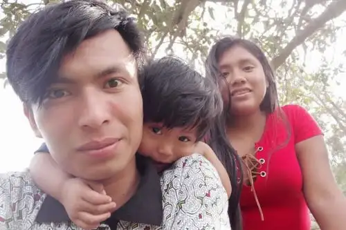 Becario 18 y papá: Gener Maldonado, el joven shipibo que se prepara profesionalmente para defender el medio ambiente