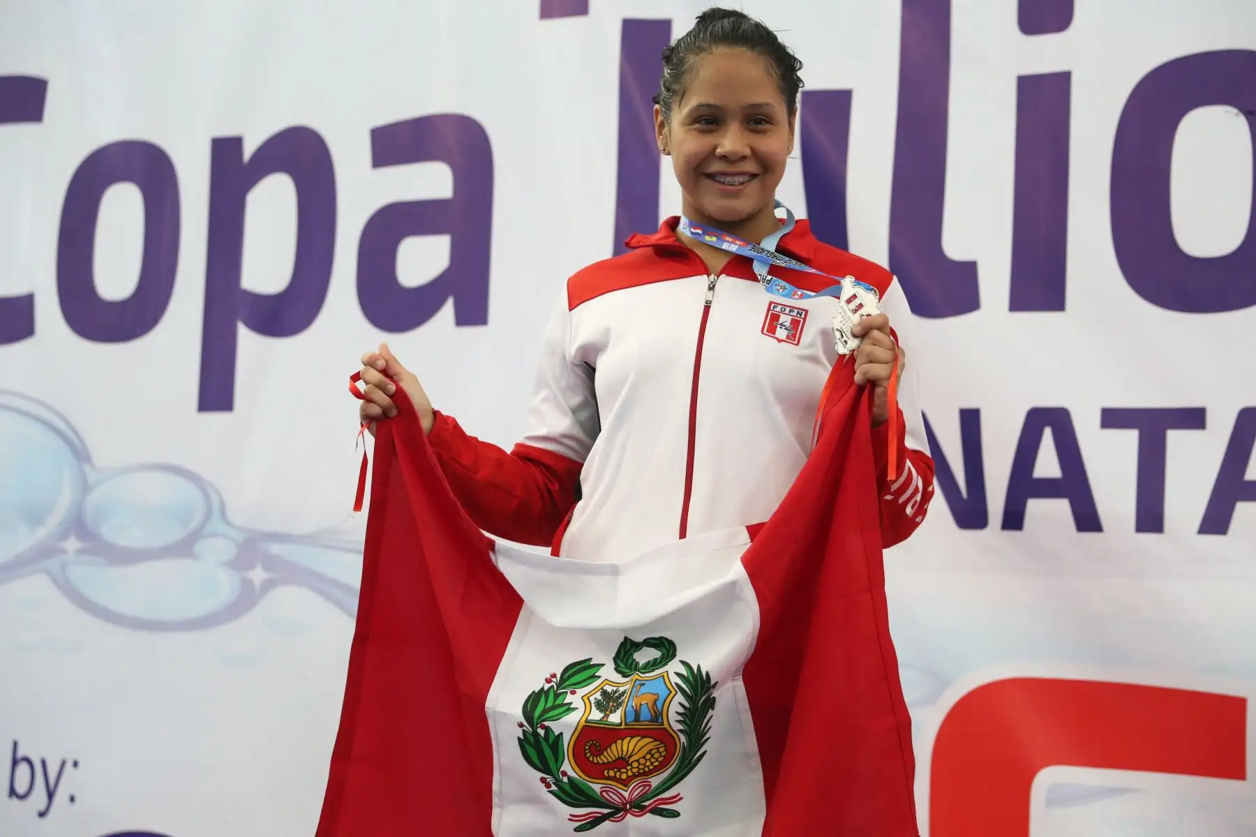 Mariagracia Torres de Perú obtiene medalla de plata en  200m pecho en el Torneo Copa Pacífico de Natación 2019. Foto: ANDINA/Melina Mejía