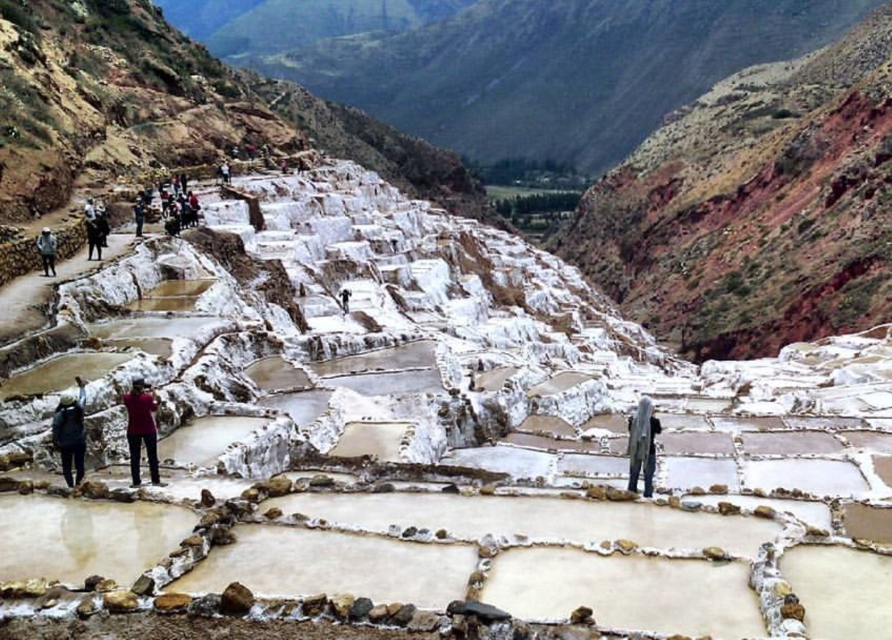 Turistas apreciarÃ¡n impresionantes salineras de Maras, en Cusco desde un mirador. Foto: ANDINA/DifusiÃ³n.