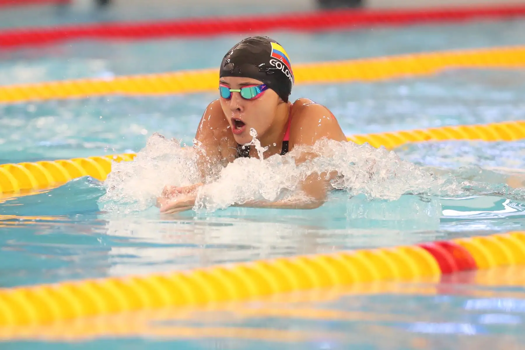 Jimena Leguizamon de Colombia durante su participación  en la competencia de  200m pecho en el Torneo Copa Pacífico de Natación 2019. Foto: ANDINA/Melina Mejía