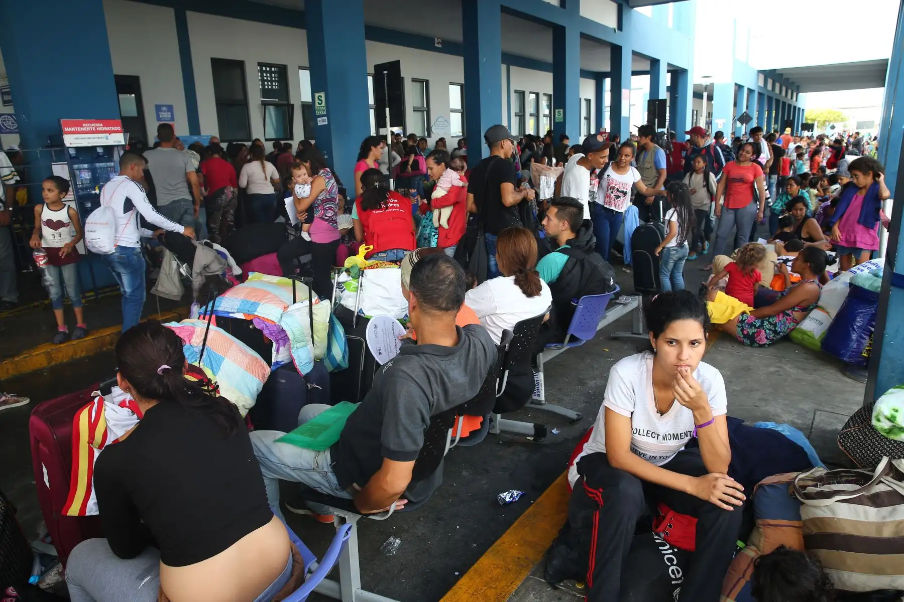 Migraciones ratificó que a partir de las 00:00 horas, de hoy se implementará la medida dictada por el Gobierno peruano para admitir el ingreso al país de ciudadanos venezolanos solo con pasaporte y la visa respectiva. Foto: ANDINA/Luis Iparraguirre