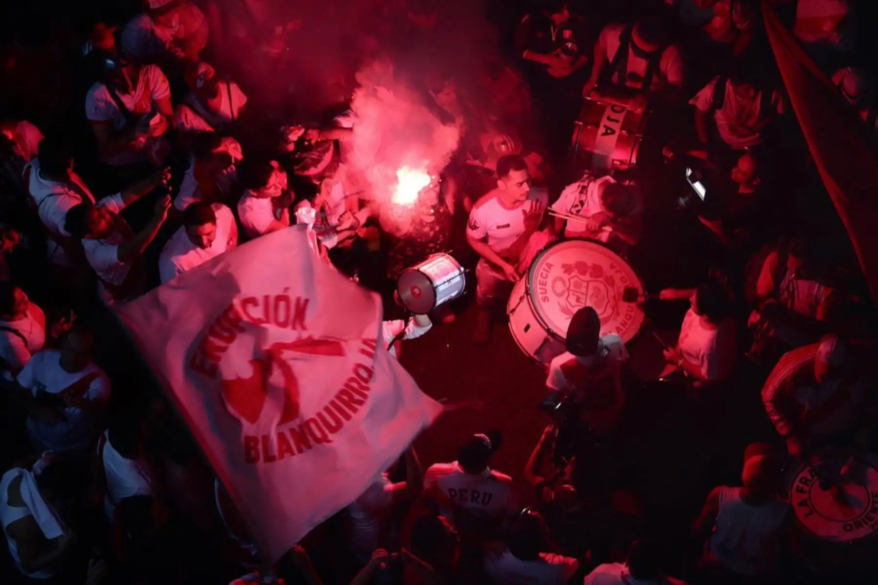 Selección Peruana recibió el aliento de La Mejor Hinchada Del Mundo en Porto Alegre, previo a su debut en la Copa America.Foto: ANDINA/Twiter FPF