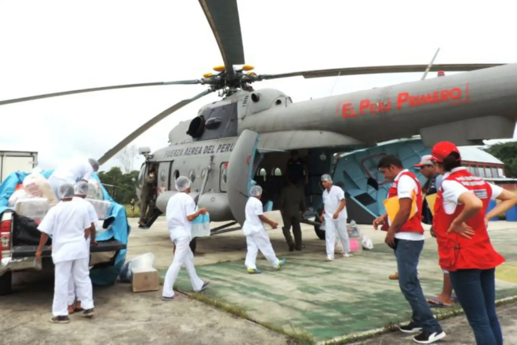 Qali Warma traslada 63 toneladas de alimentos por vía aérea para comunidades fronterizas en la región Amazonas.
