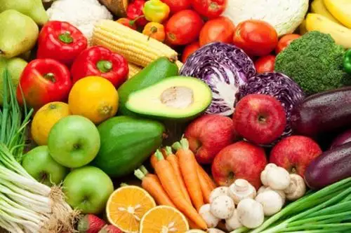 El consumo frecuente de verduras resulta clave para nuestra buena salud gracias a su aporte de nutrientes como vitaminas, minerales, antioxidantes, fibra y agua.  ANDINA/Difusión