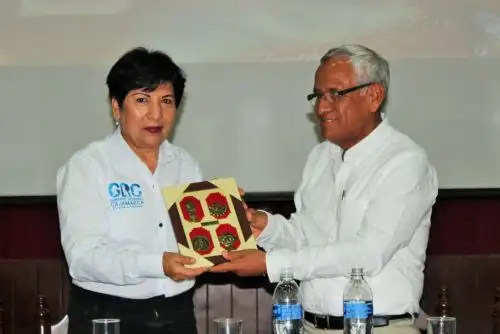 Gobernador regional de Lambayeque, Anselmo Lozano Centurión, y la vicegobernadora de Cajamarca, Angélica Bazán Chávarry, lanzan XII Feria Birregional de Integración Cultural y Económica 2019
