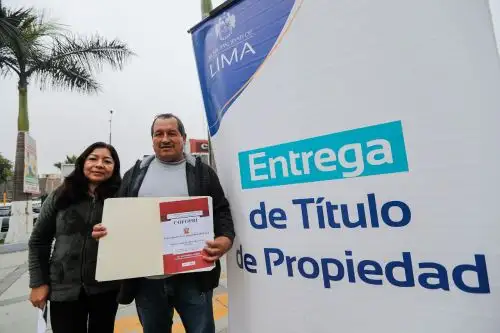 Municipalidad de Lima entrega títulos de propiedad. Foto: Andina/Difusión