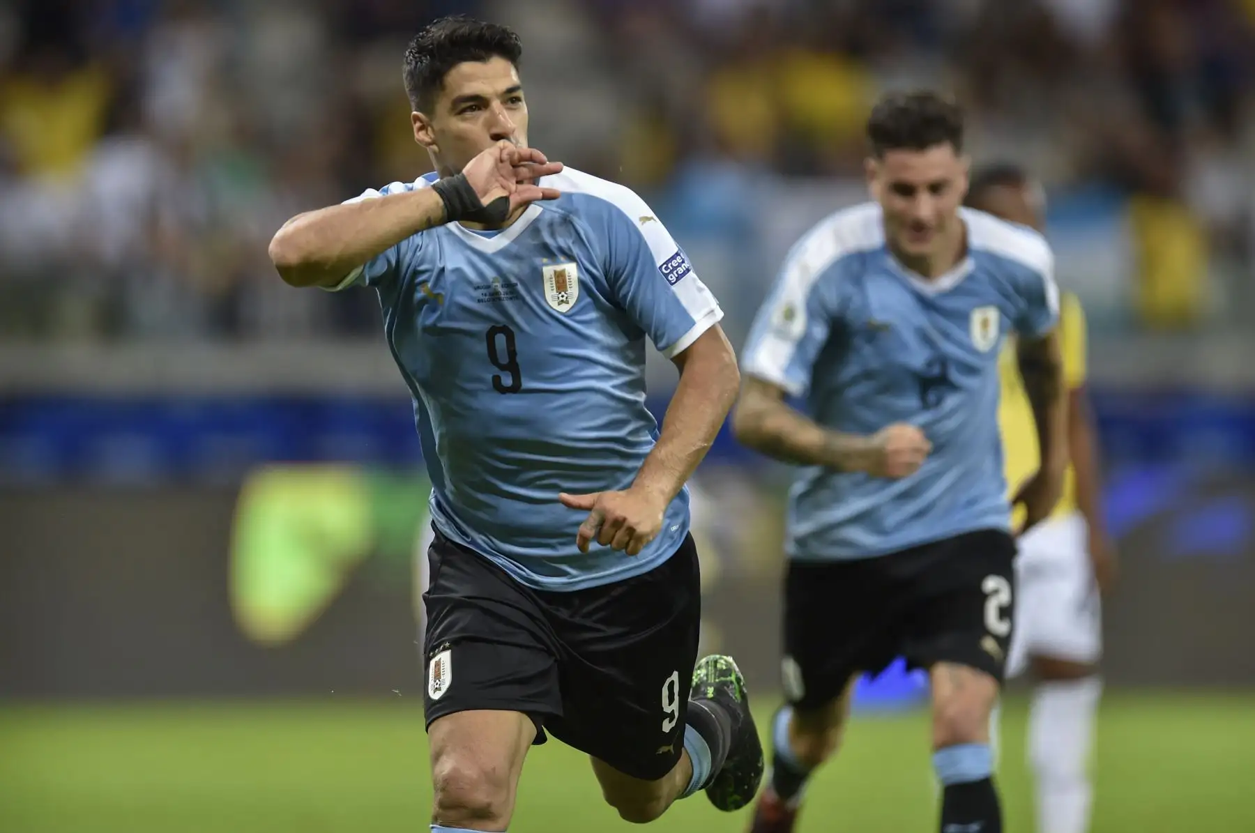 Luis Suárez de Uruguay celebra después de anotar contra Ecuador durante su partido de torneo de fútbol de Copa América en el estadio Mineirao en Belo Horizonte, Brasil.Foto:AFP