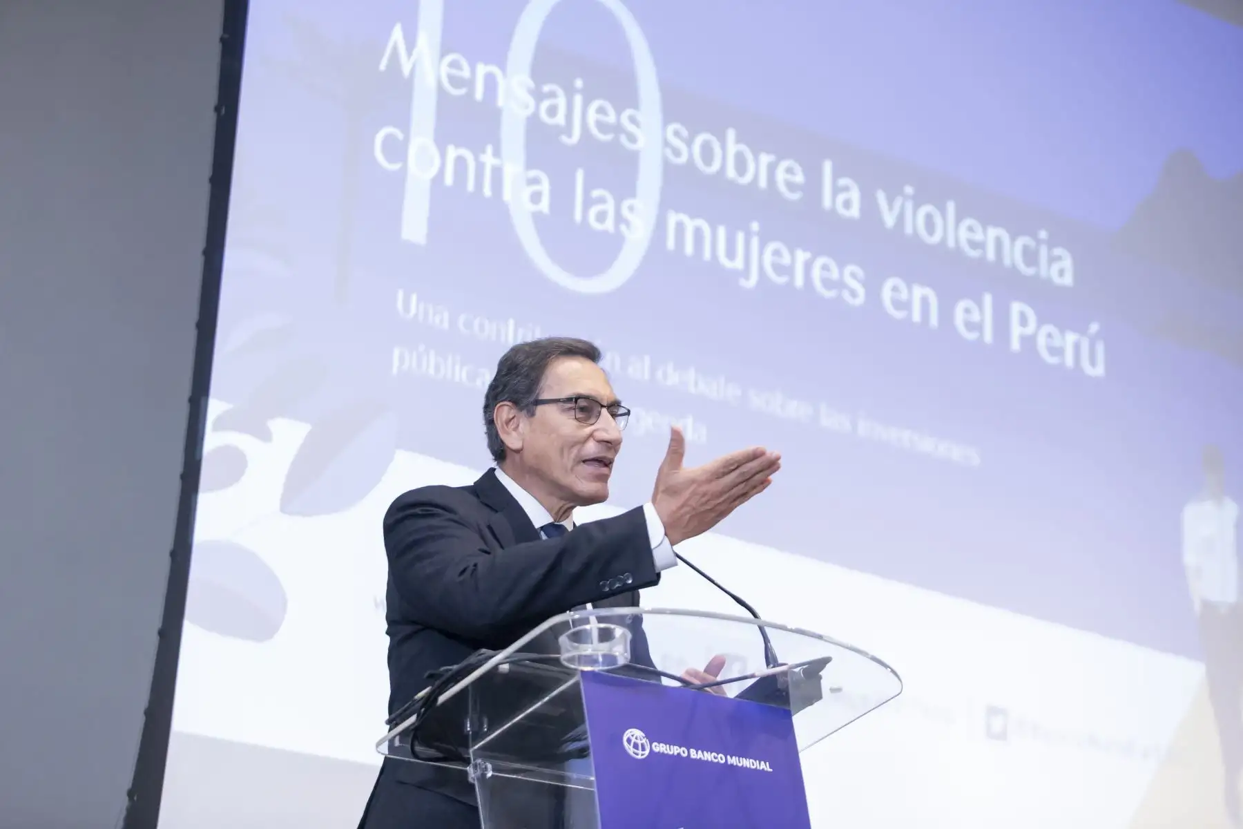 Presidente Vizcarra participa en la presentación del estudio “ 10 mensajes sobre la violencia contra las mujeres en el Perú” que analiza el gasto público en intervenciones sobre prevención y atención a la violencia de género.
Foto: ANDINA/Prensa Presidencia