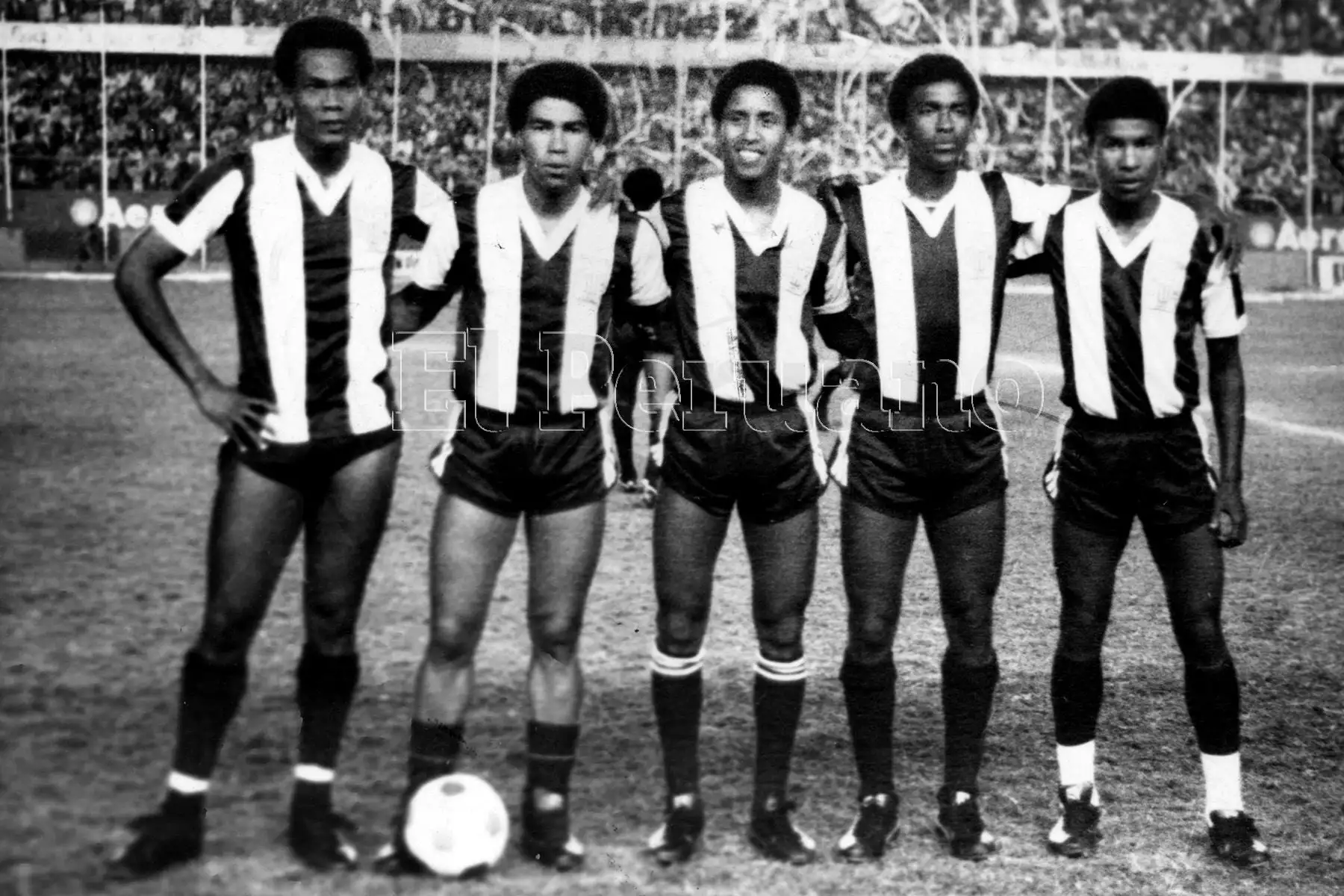 lIMA - 1986 / Luis "Potrillo" Escobar integrando el ataque aliancista.