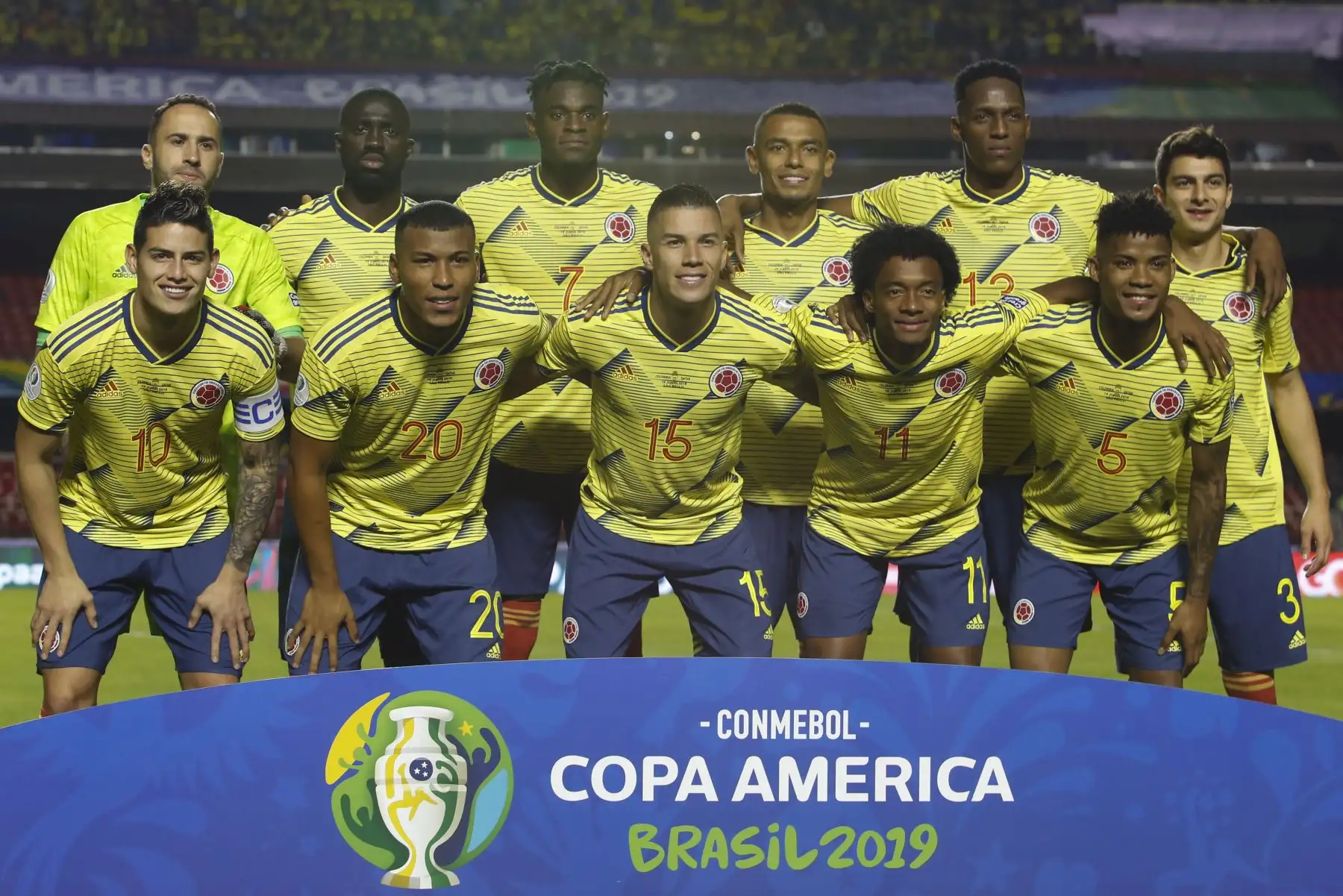 Los jugadores de Colombia posan para las fotos antes de su partido de torneo de fútbol de la Copa América contra Qatar  en Sao Paulo, Brasil.
Foto: AFP