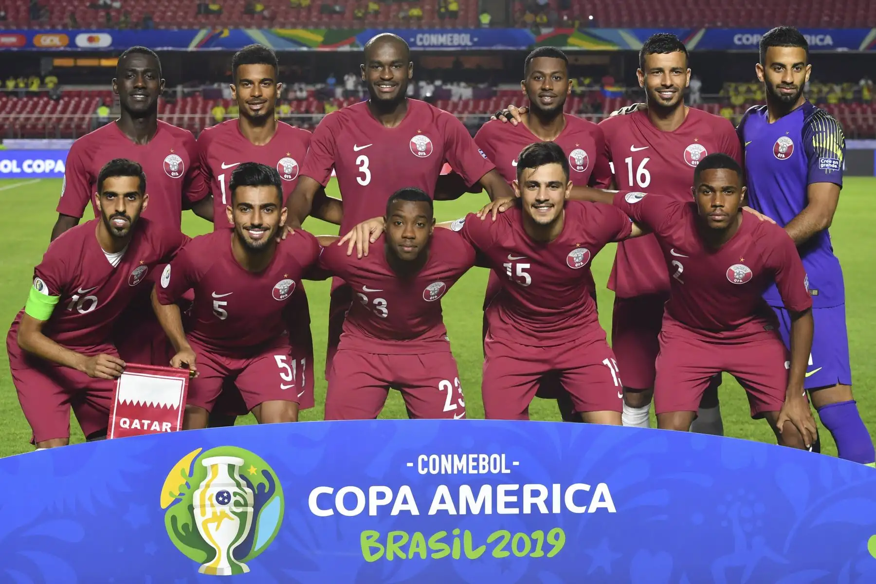 Los jugadores de Qatar posan para las fotos antes de su partido de torneo de fútbol de la Copa América contra Colombia en el estadio Cicero Pompeu de Toledo  en Sao Paulo, Brasil.
Foto: AFP