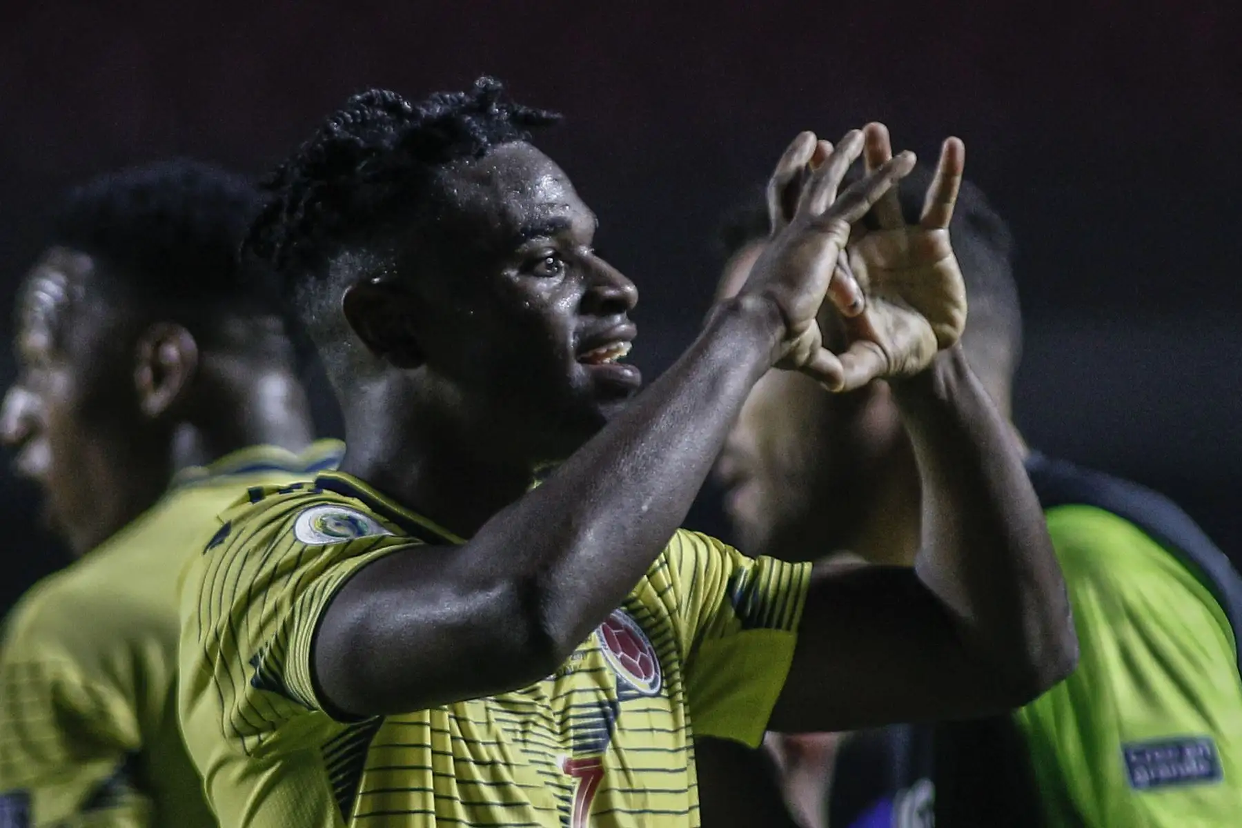 El colombiano Duvan Zapata celebra después de anotar contra Qatar durante su partido de torneo de fútbol de la Copa América en Sao Paulo, Brasil.
Foto: AFP