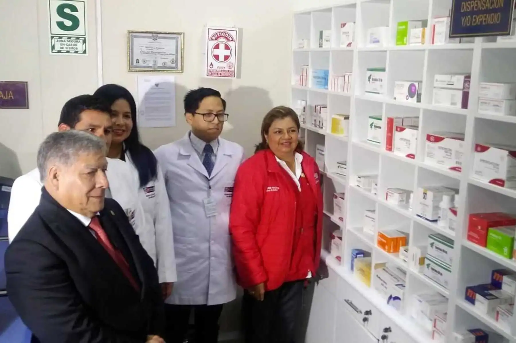 La ministra de Salud, Zulema Tomás, inauguró una farmacia en la Universidad San Marcos. Foto: ANDINA/Minsa.