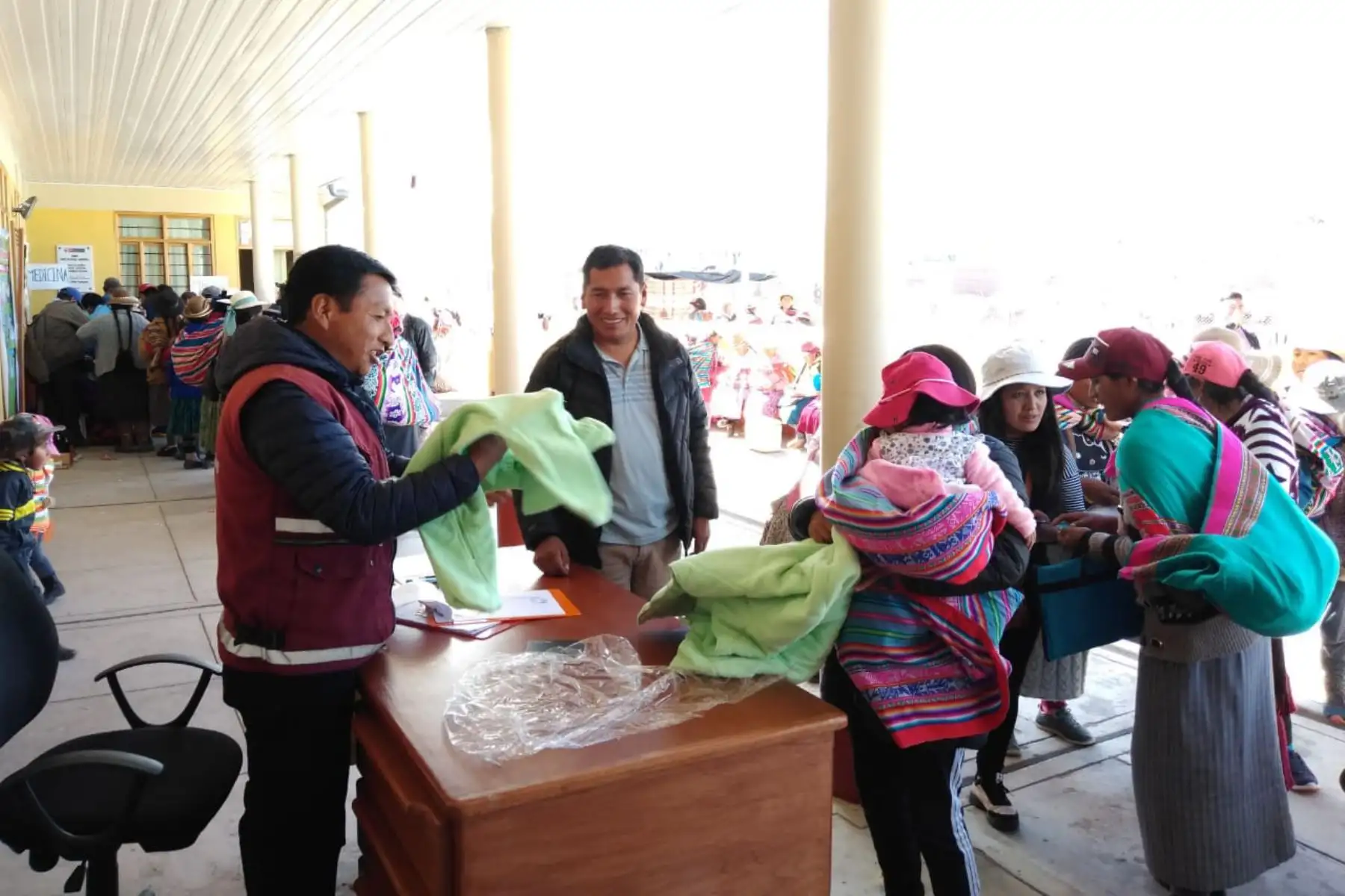 Tambos cuentan con más de 23,000 kits de abrigo para atender posibles emergencia en seis regiones del país. ANDINA/Difusión