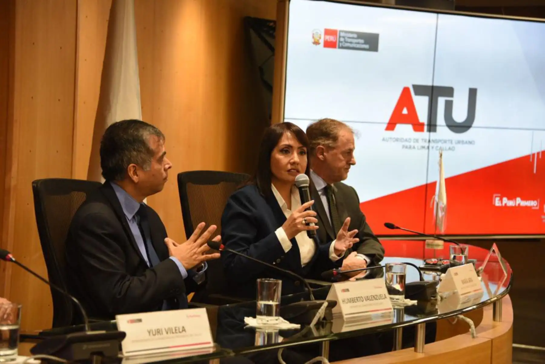 Ministra declaró luego de instalarse el consejo directivo de la ATU. Foto: MTC.