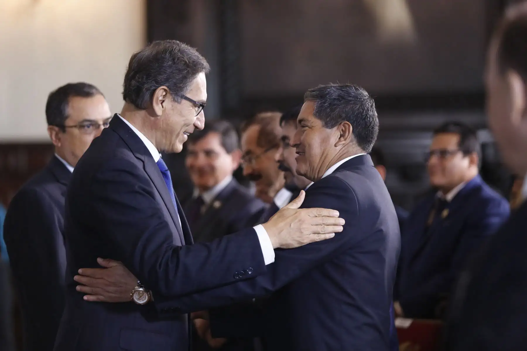 El presidente Martín Vizcarra, suscribe un decreto que transfiere presupuesto a los gobiernos regionales y locales para proyectos de salud y educación. Foto: ANDINA/Prensa Presidencia