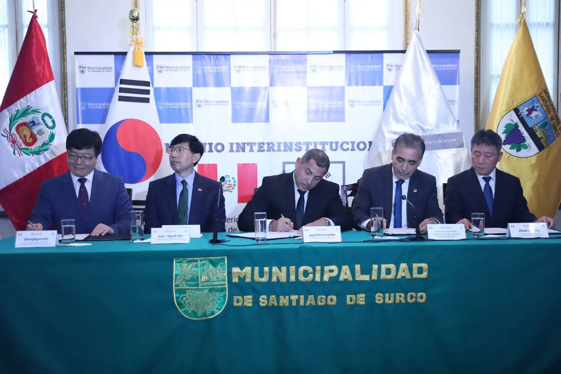 Municipalidad de Surco, Ministerio del Interior y Seguridad de Corea firman convenio interinstitucional para implementar proyecto "smart City" que dará al distrito tecnología de punta para la lucha contra la inseguridad ciudadana. Foto: ANDINA/Melina Mejía