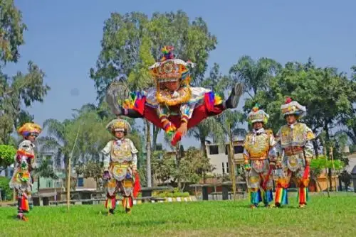 La ancestral  Danza de las Tijeras, considerada como Patrimonio Cultural e Inmaterial de la Humanidad, mostrará su magia y misticismo en el “55º Festival International de Folclore” que se realizará el próximo  4 de julio en la ciudad de Marsella, Francia, donde también competirán danzas típicas de este país, así como de  Rusia, España, China y otros países con gran legado cultural.
