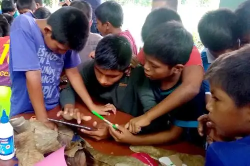 ANDINA/DifusiónEscolares de etnia awajún de Amazonas acceden a la educación digital. ANDINA/Difusión