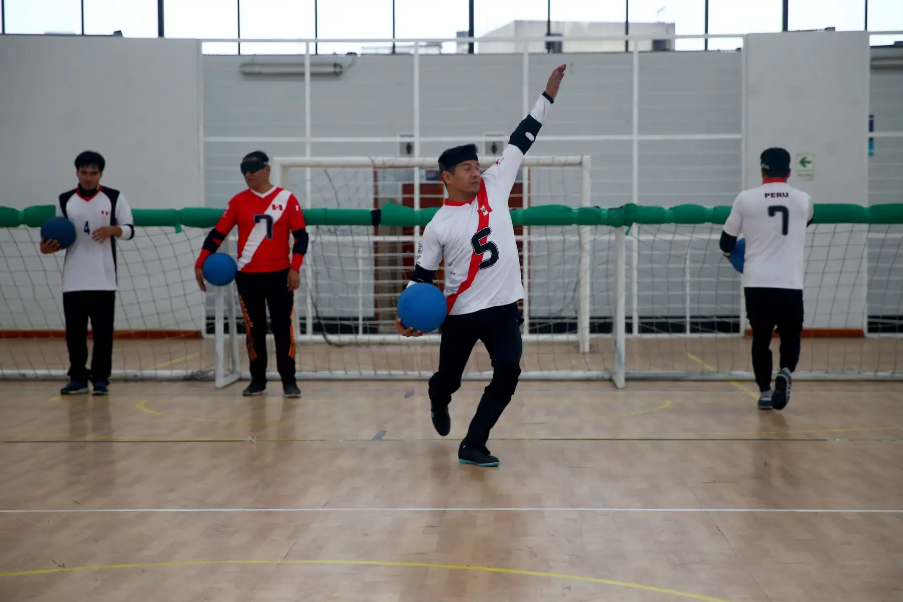 En este deporte se enfrentan tres jugadores por equipo. Foto: ANDINA/Luis Iparraguirre