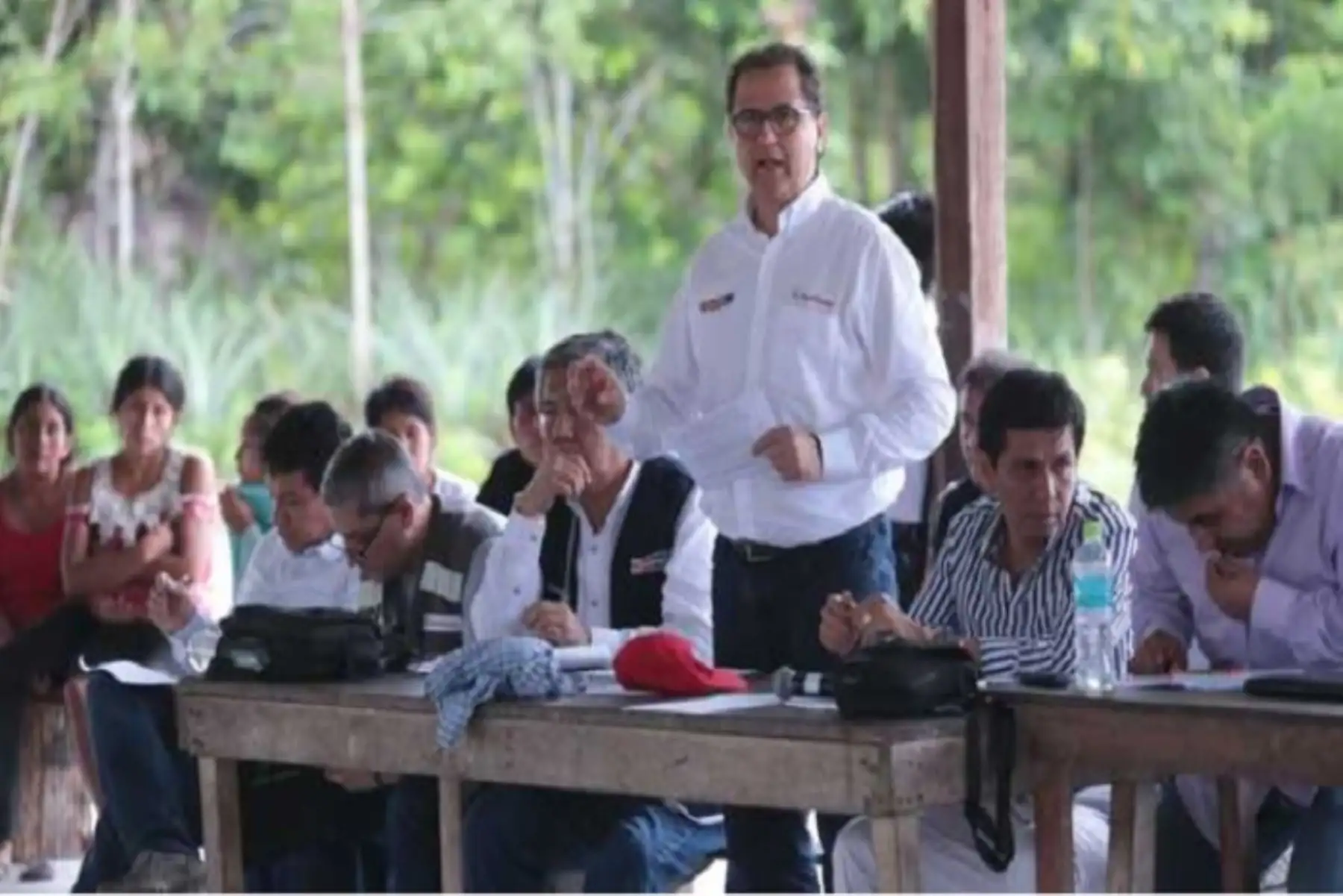 El Ministerio de Energía y Minas (Minem) se comprometió a implementar el proyecto de electrificación rural de la comunidad de Mayuriaga, del distrito de Morona, provincia de Datem del Marañón, en Loreto, como parte de los compromisos asumidos por el Gobierno para concretar un plan de desarrollo integral.