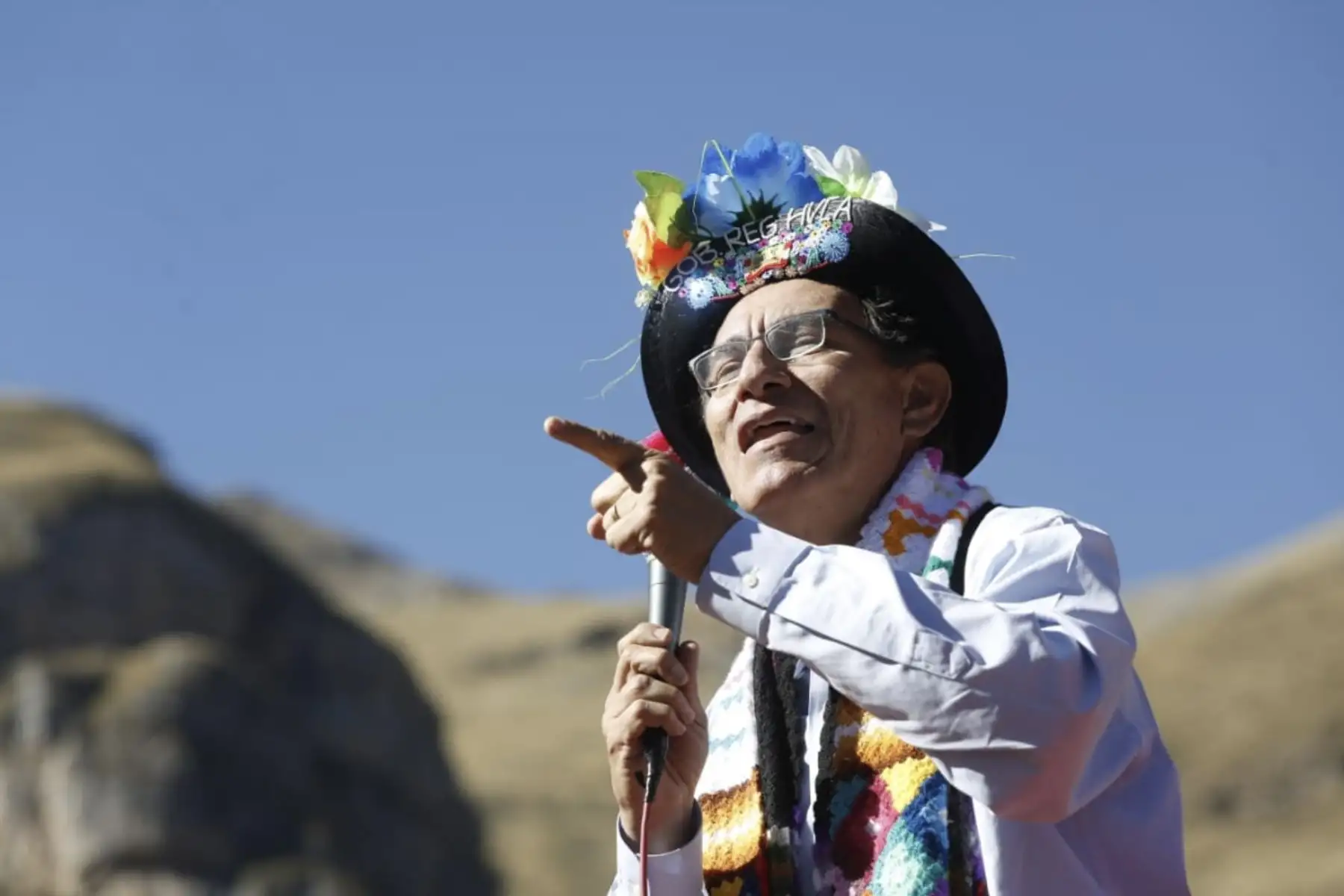 El presidente Martin Vizcarra hace entrega del terreno y cheque para el financiamiento del nuevo hospital regional Zacarías Correa, obra que beneficiará a más de 400 mil habitantes de la región de Huancavelica. Foto: ANDINA/Prensa Presidencia