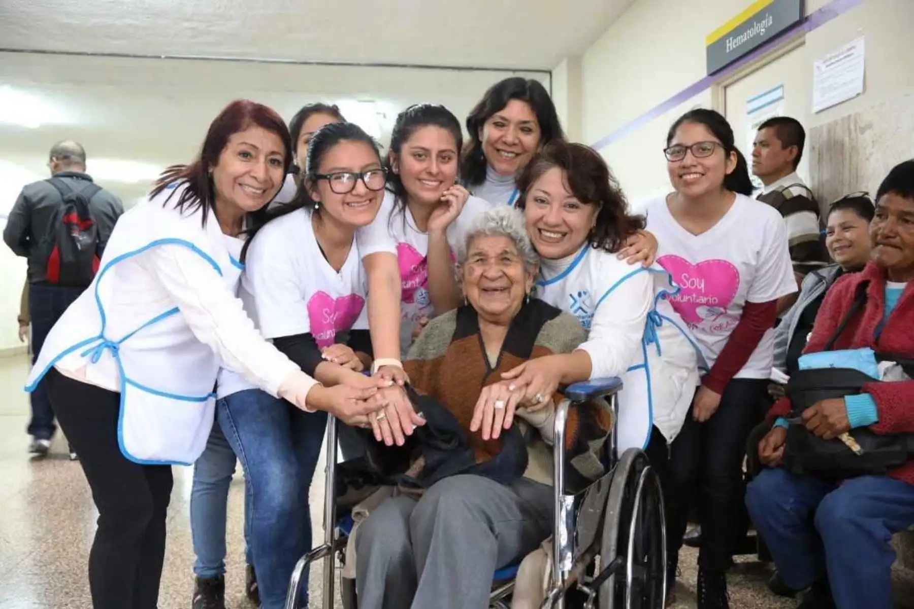 EsSalud: 2 mil voluntarios brindan atención y soporte emocional a pacientes. Foto: ANDINA/Difusión.